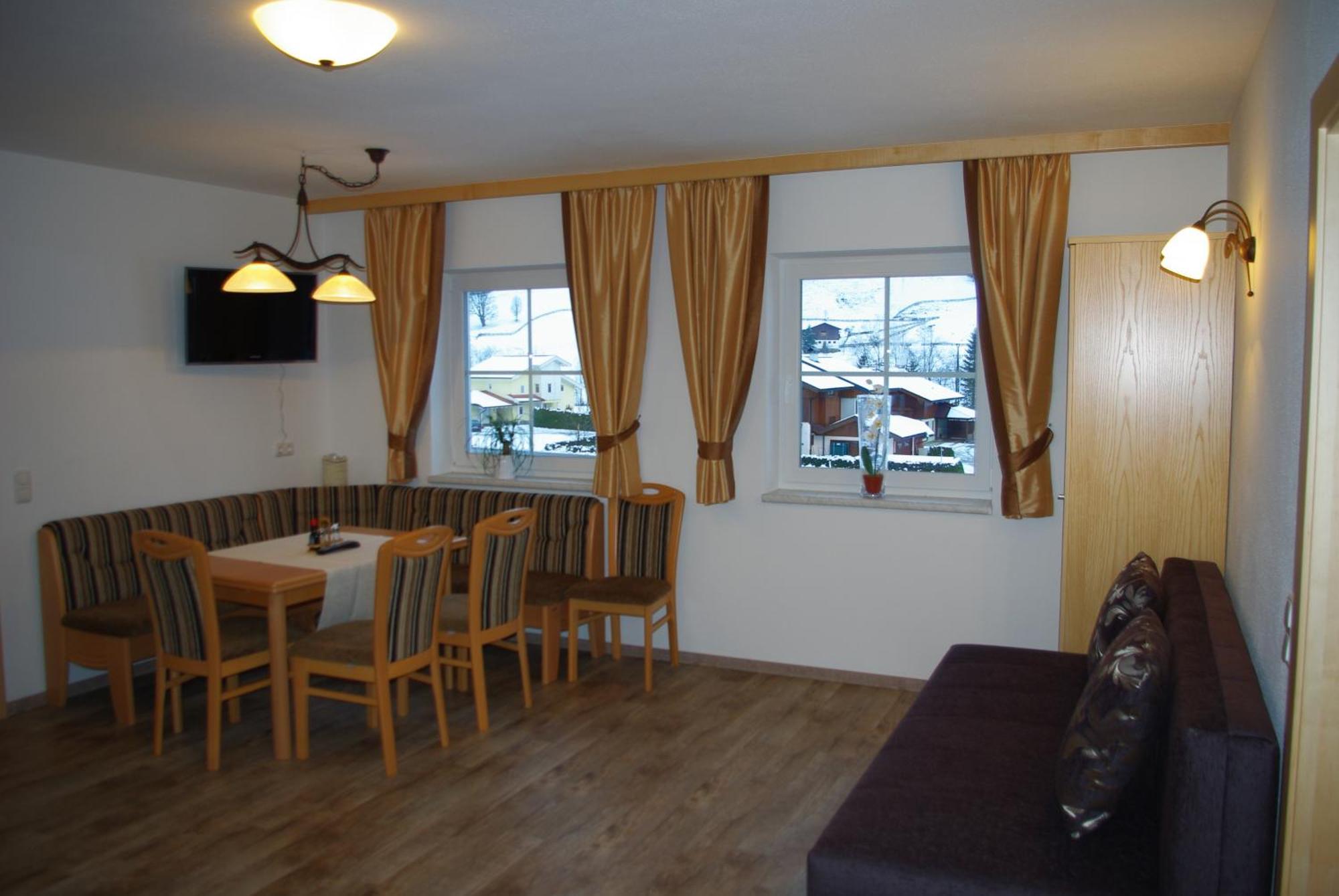 קליינארל Appartement Tauernhof מראה חיצוני תמונה